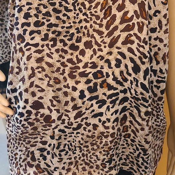 Essentials by Milano Ruffle Neck Tank - Picture 5 of 12